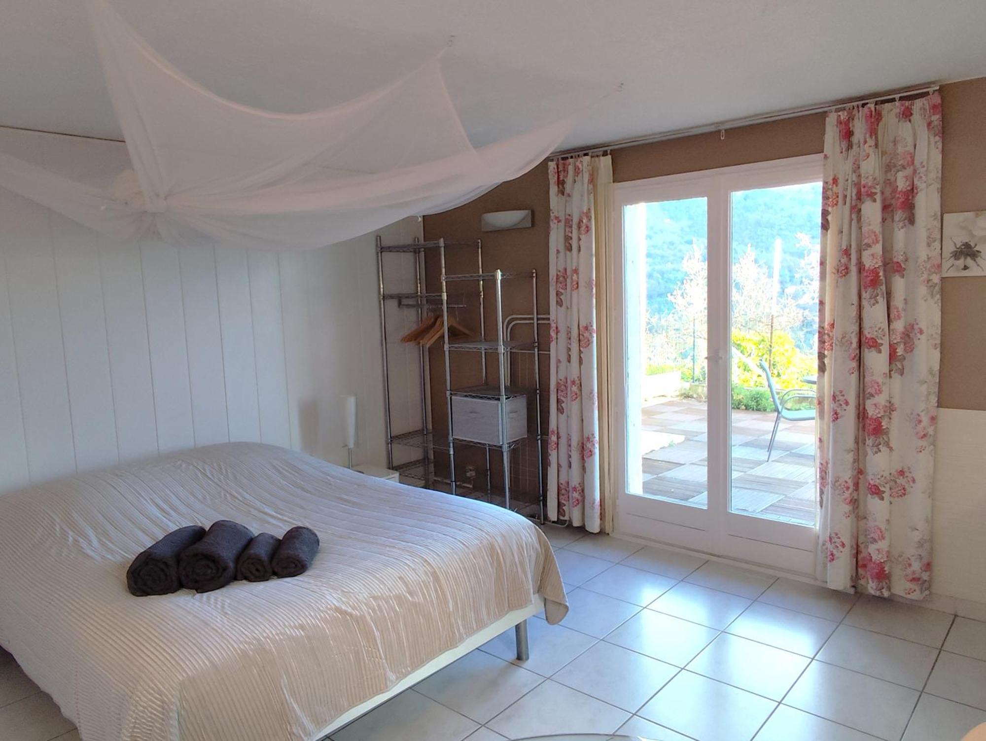 Studio Le Romantique A 20 Kms De Nice Bendejun Bagian luar foto