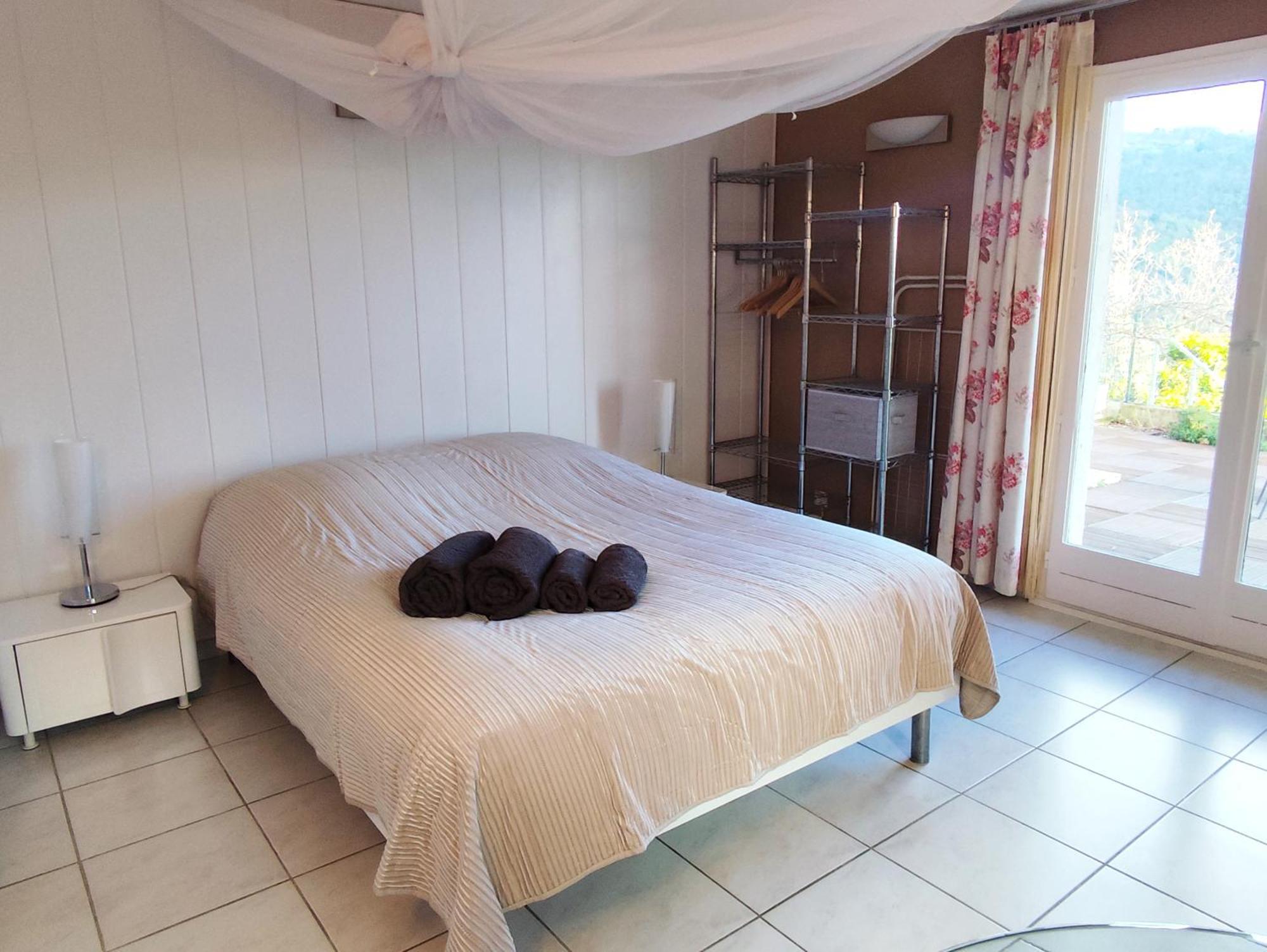 Studio Le Romantique A 20 Kms De Nice Bendejun Bagian luar foto