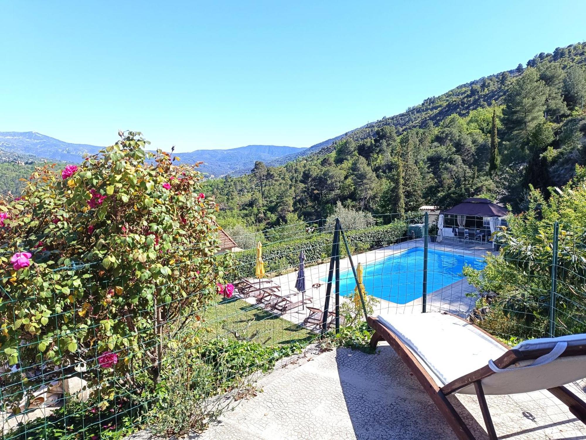Studio Le Romantique A 20 Kms De Nice Bendejun Bagian luar foto