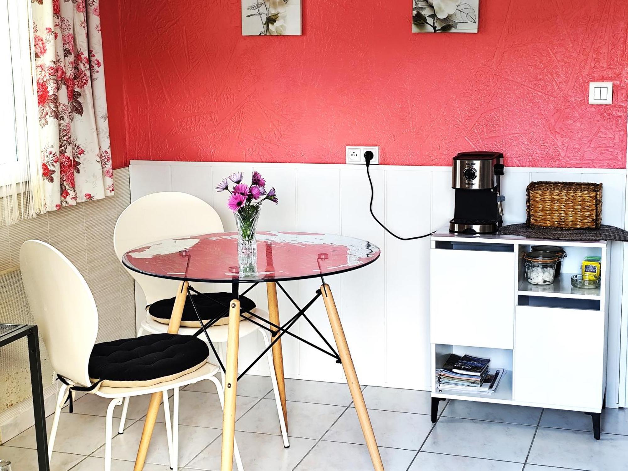 Studio Le Romantique A 20 Kms De Nice Bendejun Bagian luar foto