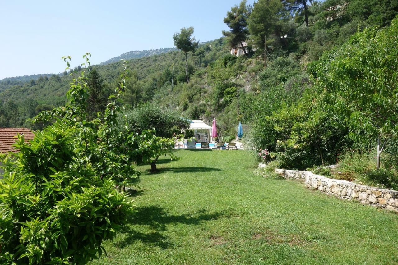 Studio Le Romantique A 20 Kms De Nice Bendejun Bagian luar foto